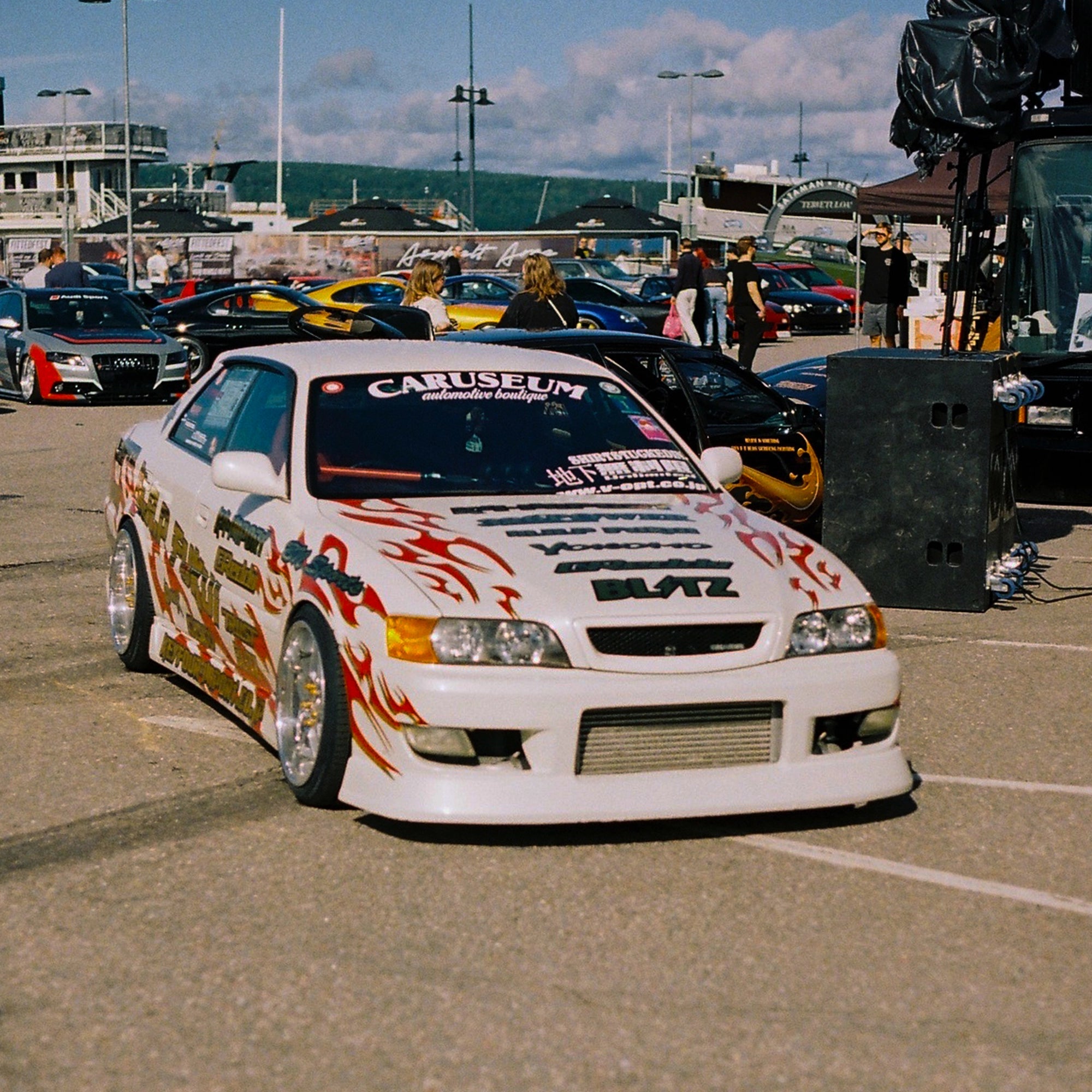 Caruseum Window Banner Large