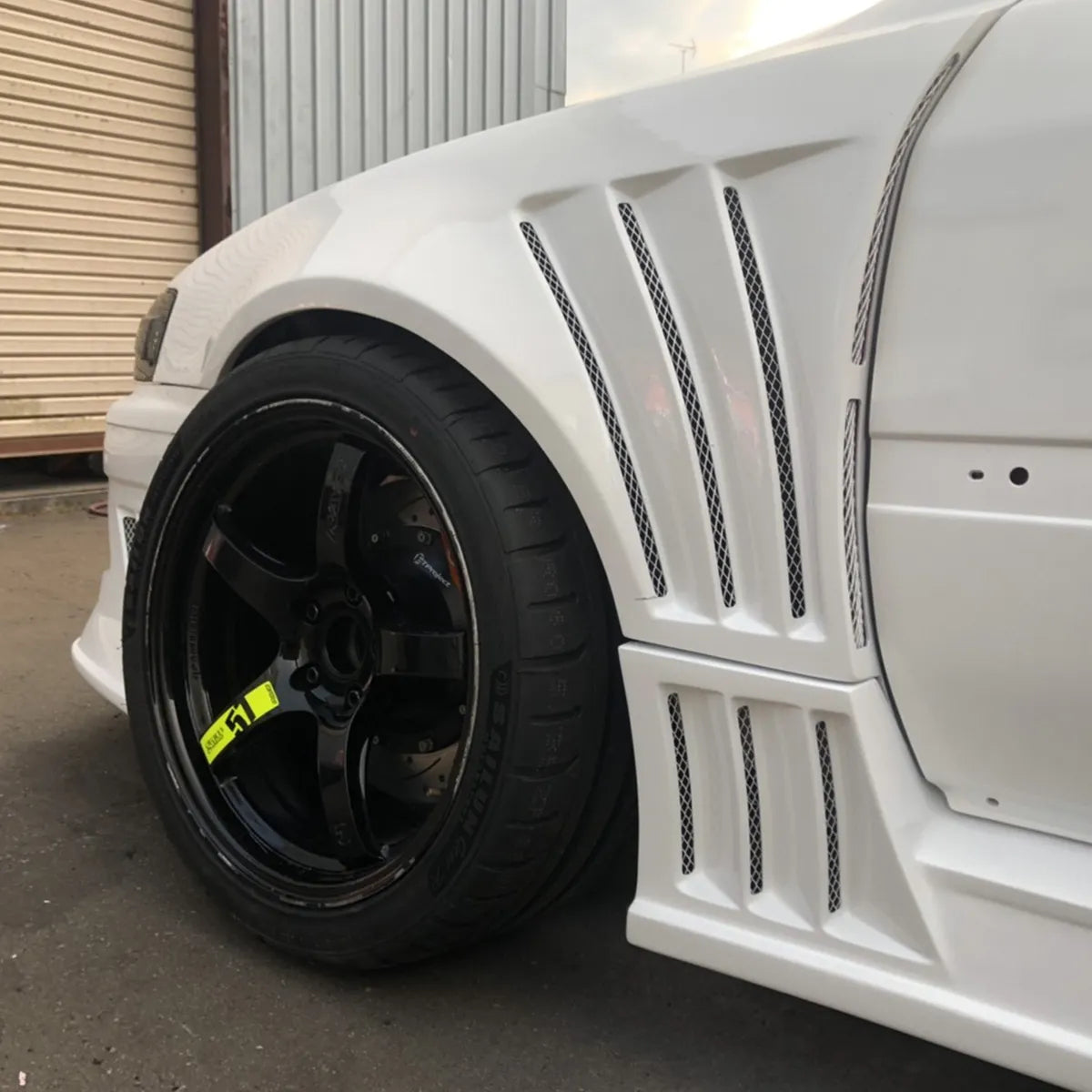 D-MAX Racing spec front fender 70mm (JZX100 Chaser)