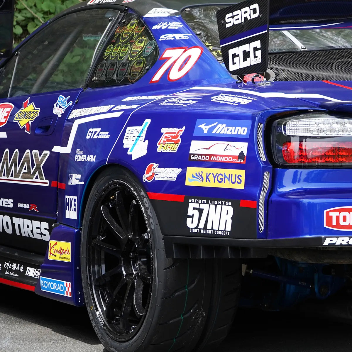 D-MAX Racing spec rear fender (S15 Silvia)
